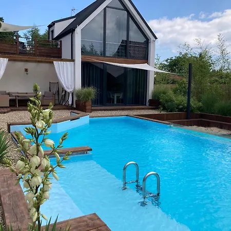 In Winouj Cie With Pool بيت للعطل سفينويتشي